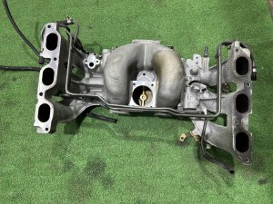 Colector de admisión SUBARU LEGACY LANCASTER OEM 14001AB173 BHE 2001 EZ30 AT