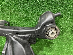 Travesaño trasero SUBARU FORESTER OEM 20152SC010 SH5 2007 EJ205 MT5