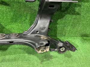Travesaño trasero SUBARU FORESTER OEM 20152SC010 SH5 2007 EJ205 MT5