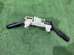สวิตช์ก้านคอพวงมาลัย SUBARU FORESTER OEM 83115AG121 SH5 2007 EJ205 MT5