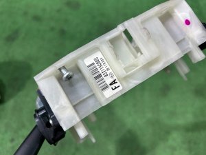 สวิตช์ก้านคอพวงมาลัย SUBARU FORESTER OEM 83115AG121 SH5 2007 EJ205 MT5