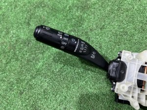 สวิตช์ก้านคอพวงมาลัย SUBARU FORESTER OEM 83115AG121 SH5 2007 EJ205 MT5