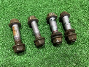 น็อตปรับศูนย์ล้อหน้า 901660038 901000334 SUBARU FORESTER