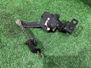 เซ็นเซอร์ปรับระดับไฟหน้า (ด้านหน้า) SUBARU FORESTER OEM 84021AG000 SH5 2007