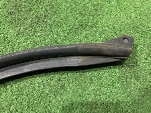 Proteção da cava da roda esquerda SUBARU FORESTER OEM 63526SC010 SH5 2007 GREY 61K