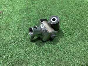 Crucetа de la transmisión manual SUBARU FORESTER OEM 35046AG000 SH5 2007 EJ205 MT5