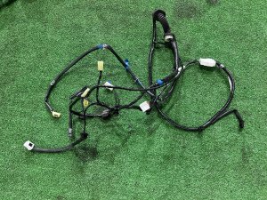 สายไฟฝาท้าย SUBARU FORESTER OEM 81812SC100 SH5 2007 EJ205 MT5