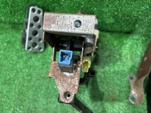 踏板 5МТ SUBARU FORESTER OEM 36010AG120 36012SC060 36015AG100 SH5 2007 GREY 61K