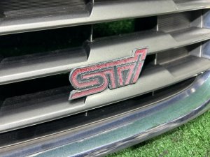 Grelha do radiador SUBARU FORESTER OEM 91121SC000 SH5 2007 GREY 61K