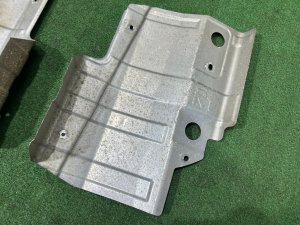 แผ่นกันความร้อนท่อไอเสีย SUBARU FORESTER OEM 59024FG010 59024FG000 59024AG013 SH5 2007 EJ205 MT5