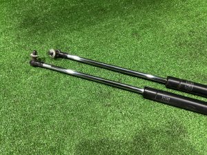 Amortiguadores del portón del maletero SUBARU LEGACY LANCASTER OEM 63260AE020 63260AE030 BHE 2002 SILVER/GREY 1U2