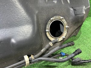 燃料タンク SUBARU LEGACY LANCASTER OEM 42012AE010 BHE BH9 2002 EZ30 AT