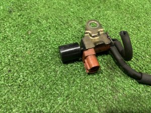 MAPセンサー（吸気圧） Соленоид SUBARU LEGACY LANCASTER OEM 14774AA471 BHE 2002 EZ30 AT