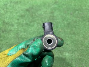 Knock sensor SUBARU LEGACY LANCASTER OEM 22060AA081 BHE 2002 EZ30 AT
