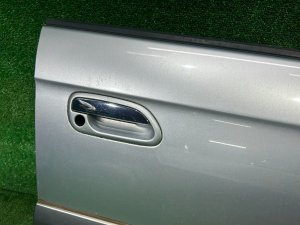 Right front door SUBARU LEGACY LANCASTER OEM 60009AE040 BHE BH9 2002 SILVER/GREY 1U2