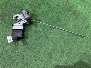 กลอนล็อกฝาท้าย SUBARU LEGACY LANCASTER OEM 63032AE020 BH9 2002 SILVER/GREY 1U2