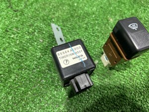 Interruptor do desembaciador dianteiro c реле SUBARU LEGACY LANCASTER OEM 83001AE020 86564AE000 BHE BH9 BH5 2002 EZ30 AT