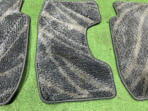 フロアマット SUBARU LEGACY LANCASTER OEM 95011AE050GG BHE 2002 SILVER/GREY 1U2