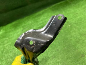 右前保险杠支架 SUBARU LEGACY LANCASTER OEM 57707AE230 BHE 2002 SILVER/GREY 1U2