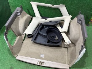 Boot trim SUBARU LEGACY LANCASTER OEM 94047AE020AD 94047AE030AD 95066AE030GG 95066AE020GG BHE BH9 2002 SILVER/GREY 1U2