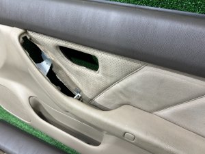 ドアトリム SUBARU LEGACY LANCASTER OEM 94210AE600AD 94210AE610AD 94220AE420AD 94220AE430AD BHE BH9 BH5 2002 SILVER/GREY 1U2