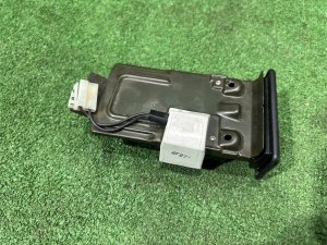 Cinzeiro SUBARU LEGACY LANCASTER OEM 66160AE000 BHE 2002 SILVER/GREY 1U2
