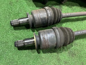 Diferencial с приводами G/R=4.111 LSD SUBARU LEGACY LANCASTER OEM 27011AA730 BHE BH9 BH5 BE5 BE9 BEE 2002 EZ30 AT
