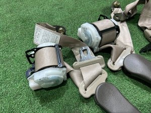 Rear seat belts SUBARU LEGACY LANCASTER OEM 64660AE000ML 64660AE010ML BHE BH9 2002 SILVER/GREY 1U2