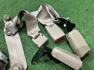 Rear seat belts SUBARU LEGACY LANCASTER OEM 64660AE000ML 64660AE010ML BHE BH9 2002 SILVER/GREY 1U2