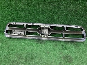 中网 SUBARU LEGACY LANCASTER OEM 91121AE260 BHE 2002 SILVER/GREY 1U2