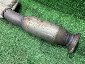 Tramo central del escape SUBARU LEGACY LANCASTER OEM 44200AE080 BHE BEE 2002 EZ30 AT