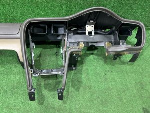 คอนโซลหน้า SUBARU LEGACY LANCASTER OEM 66045AE000DG 66180AE000 BHE BH9 2002 SILVER/GREY 1U2