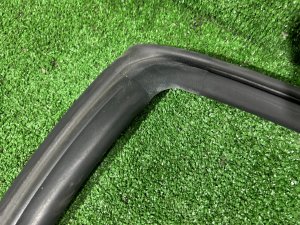 Right door seal SUBARU LEGACY LANCASTER OEM 63521AE020 BHE BH9 BH5 BE5 BE9 BEE 2002 SILVER/GREY 1U2