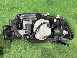 ไฟหน้า Ксенон SUBARU LEGACY LANCASTER OEM 84001AE300, 84001AE310 BHE BH9 BH5 BE5 BE9 BEE 2002