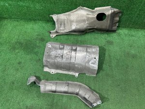 แผ่นกันความร้อนท่อไอเสีย SUBARU LEGACY LANCASTER OEM 59024AE010 59024AE060 BHE 2002 EZ30 AT
