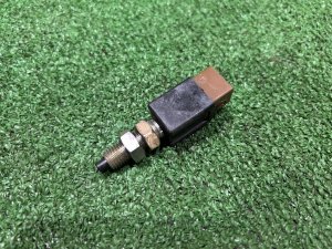 刹车灯开关 SUBARU LEGACY LANCASTER OEM 83311AA011 BHE 2002 EZ30 AT