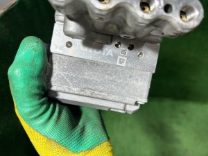 กล่อง ABS TOYOTA PRIUS OEM 47210-47330 47205-33011 ZVW30 2012 2ZRFXE