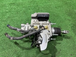 กล่อง ABS TOYOTA PRIUS OEM 47210-47330 47205-33011 ZVW30 2012 2ZRFXE