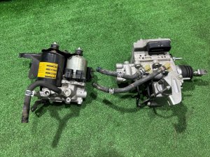 กล่อง ABS TOYOTA PRIUS OEM 47210-47330 47205-33011 ZVW30 2012 2ZRFXE