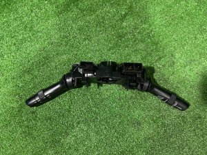 コンビネーションスイッチ TOYOTA PRIUS OEM 8414012570 ZVW30 2012 2ZRFXE
