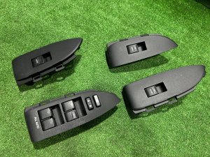 กล่องควบคุมกระจกไฟฟ้า 8404033080 TOYOTA PRIUS