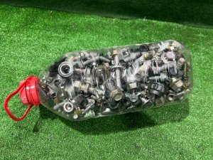 ボルト（5リットル分） TOYOTA PRIUS OEM 91554-L1690 ZVW30 2012