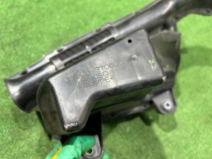 Воздухозаборник TOYOTA PRIUS OEM 17750-37060 ZVW30 2012 2ZRFXE