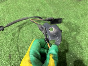 Left front ABS sensor TOYOTA PRIUS OEM 89543-47030 ZVW30 2012 2ZRFXE