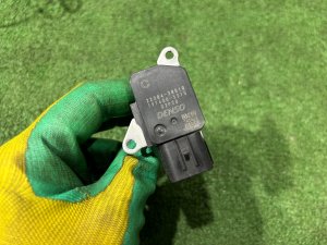Mass airflow sensor (MAF) TOYOTA PRIUS OEM 22204-28010 ZVW30 2012 2ZRFXE