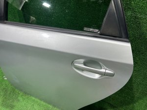左リアドア TOYOTA PRIUS OEM 6700447080 ZVW30 2012 SILVER 1F7