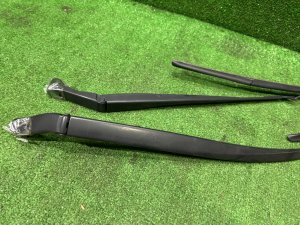 ใบปัดน้ำฝน TOYOTA PRIUS OEM 85211-47090 85221-47080 ZVW30 2012