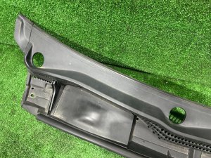 แผงคาวล์ใต้กระจกหน้า TOYOTA PRIUS OEM 5570847101 ZVW30 2012