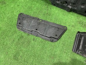 Engine undertray TOYOTA PRIUS OEM 5141012104 ZVW30 2012 SILVER 1F7