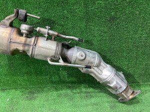 แคทาลิติก TOYOTA PRIUS OEM 1741037310 ZVW30 2012 2ZRFXE